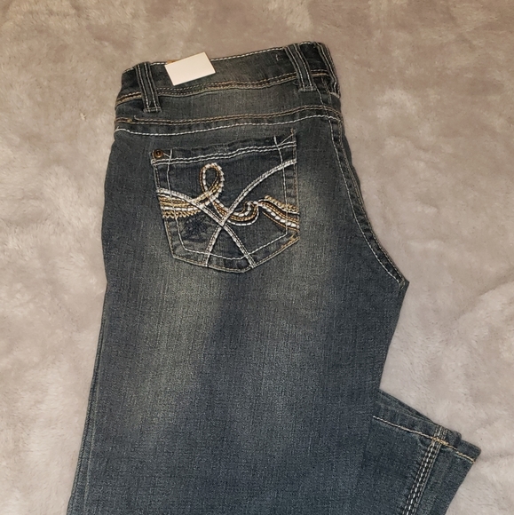 NB Bootcut NWT Jeans - Picture 2 of 3